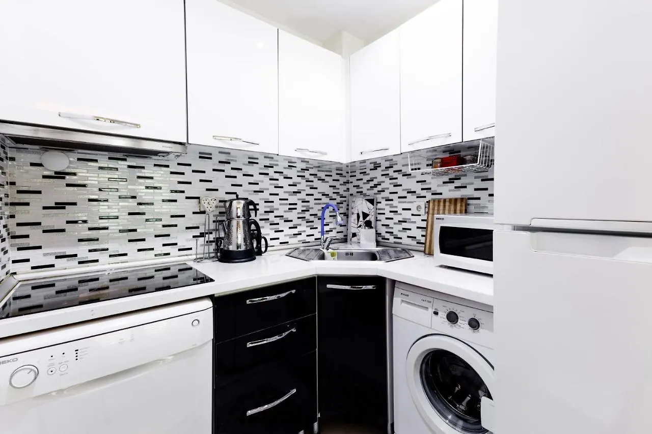 Convenient Flat 15 Min To Bagdat Avenue Apartment Istanbul