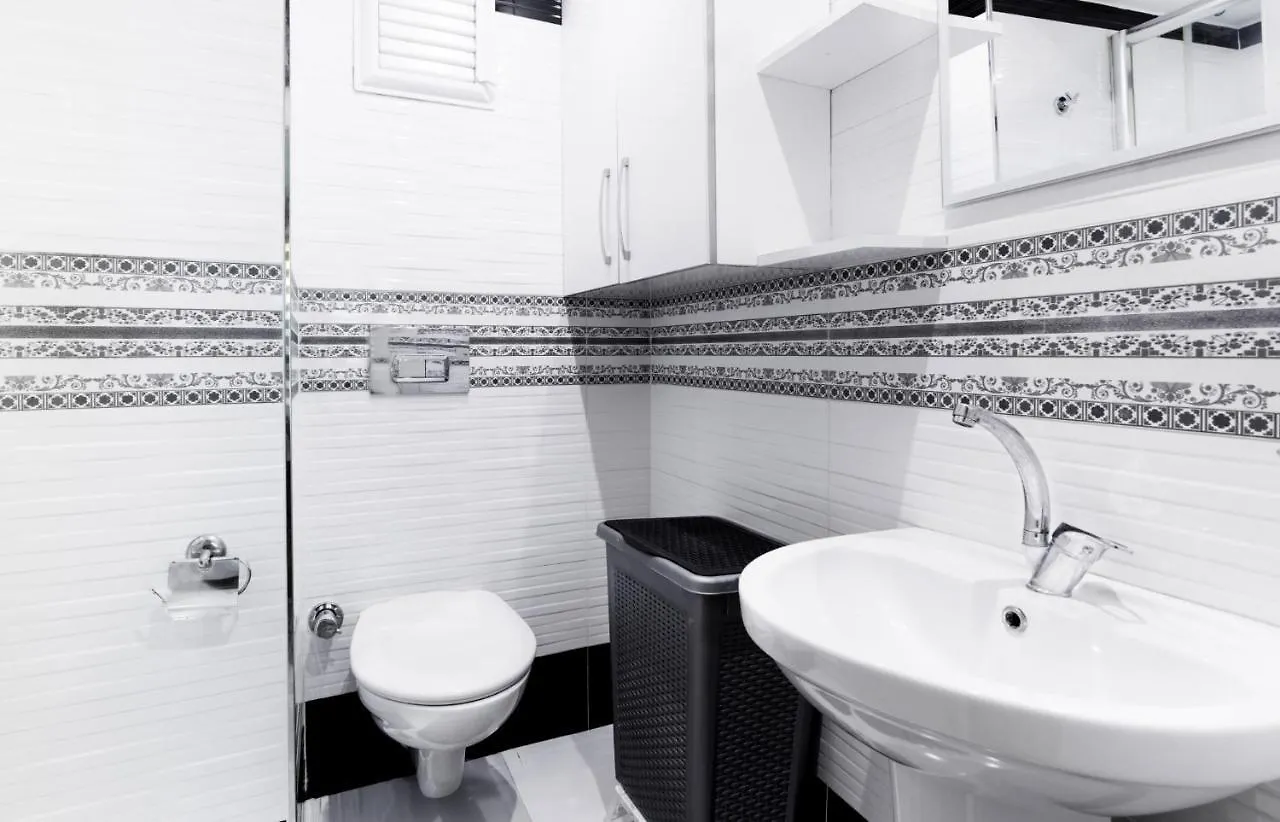 Convenient Flat 15 Min To Bagdat Avenue Apartment Istanbul
